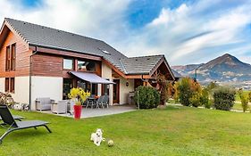 Maison dans les Alpes - Gîte les 12 sommets